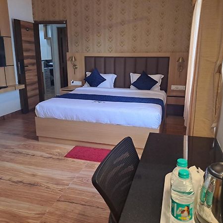 Sky Inn Мисор Екстериор снимка