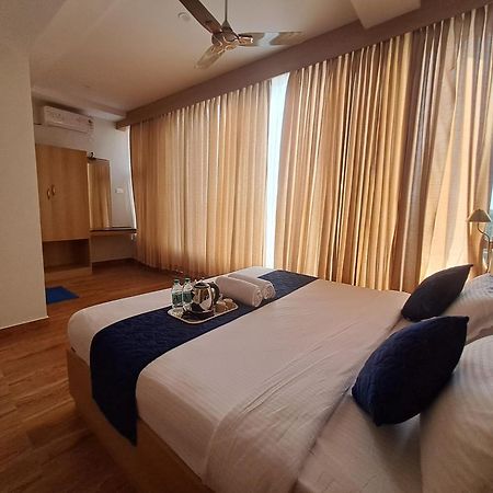 Sky Inn Мисор Екстериор снимка