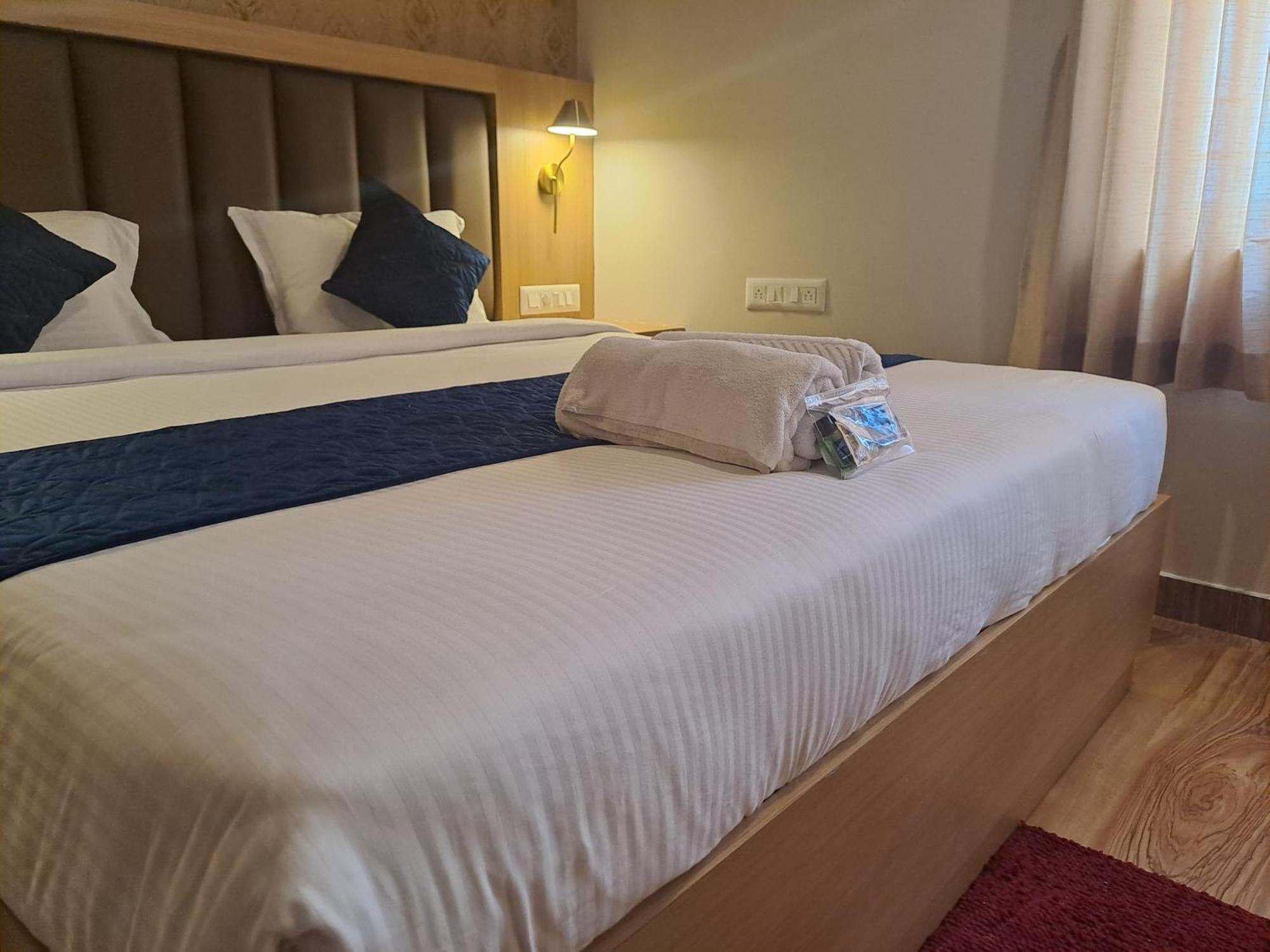 Sky Inn Мисор Екстериор снимка