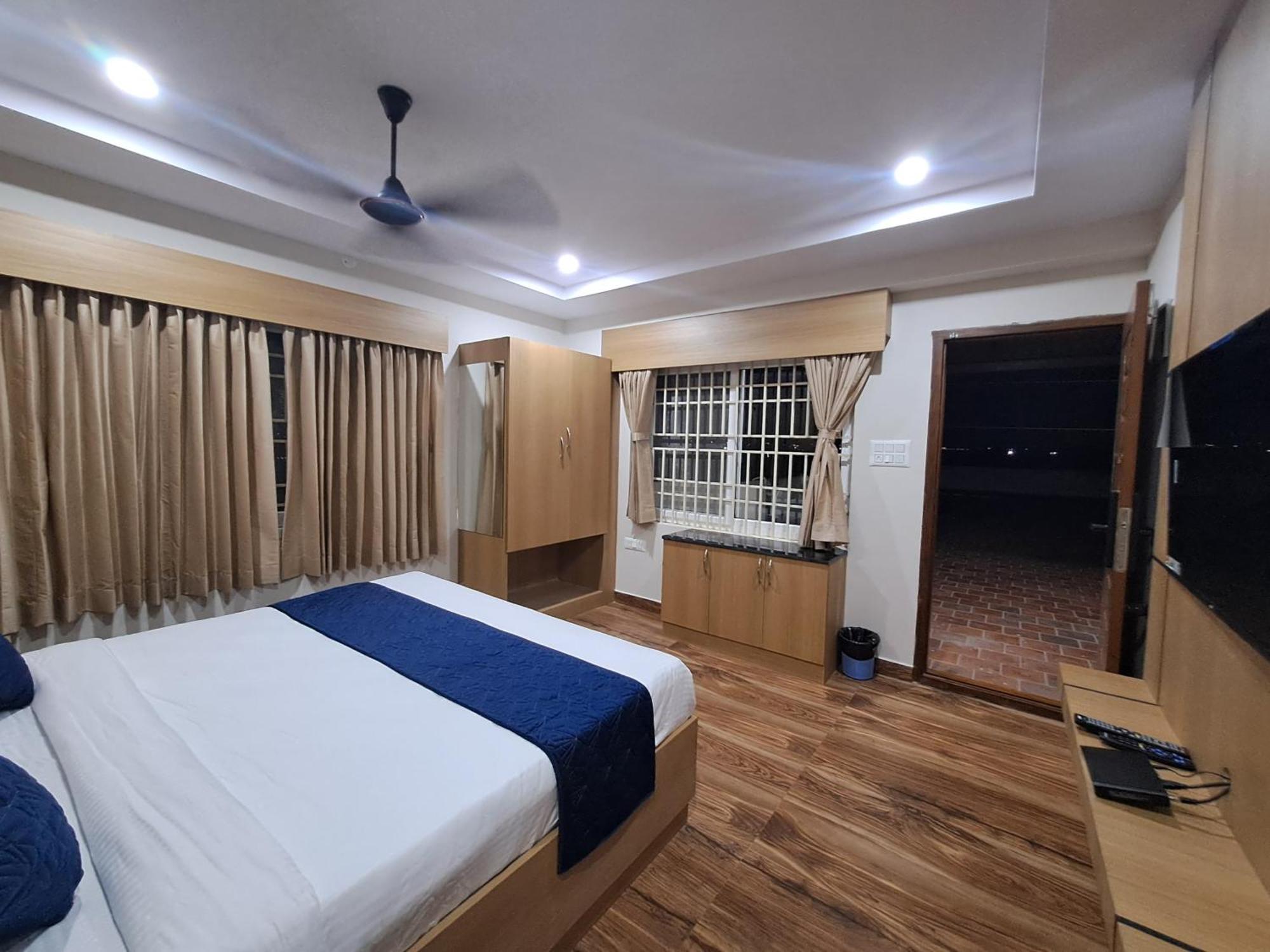 Sky Inn Мисор Екстериор снимка