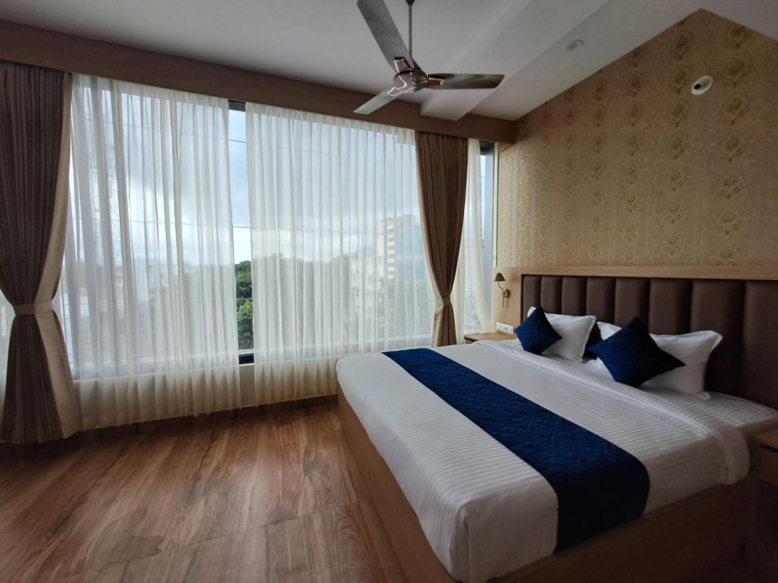 Sky Inn Мисор Екстериор снимка