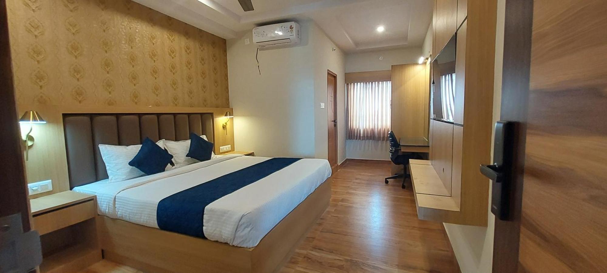 Sky Inn Мисор Екстериор снимка